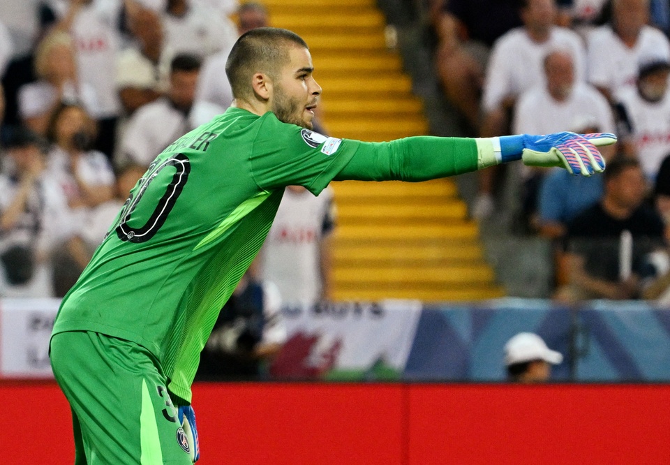 BBC：舍瓦利耶为何能取代多纳鲁马？恩里克放弃传统选择了潮流