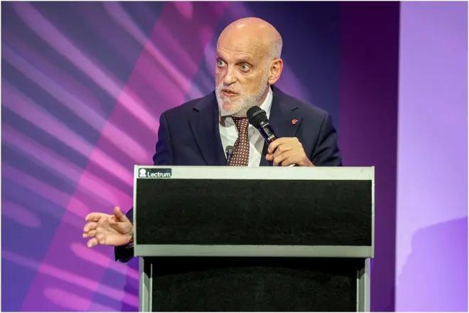 开云棋牌-特瓦斯：当皇马主席？我在西甲已经够忙了，也没兴趣