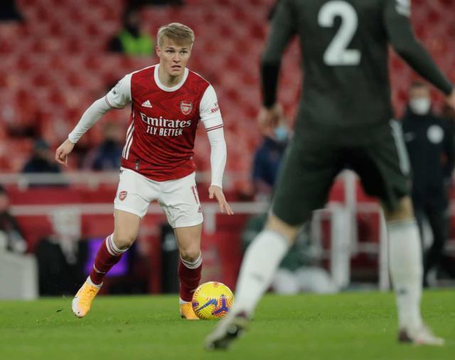 1612059545457081540.jpg 3775.jpg